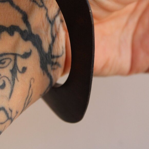 Vintage Bangle Bracelet, Brown Wood Carved Stacking Bracelet Boho Tribal Jewelry - Picture 2 of 10